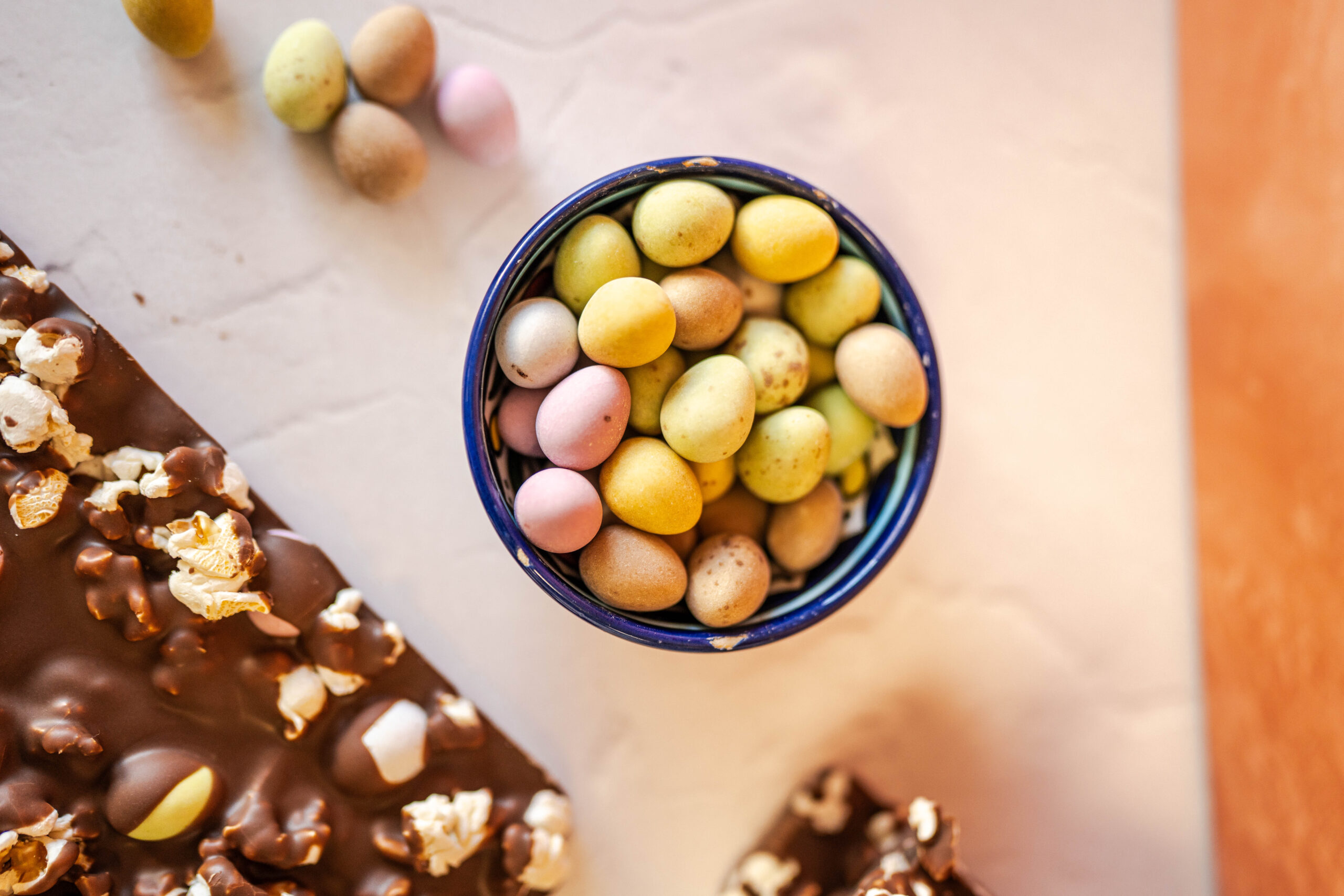 Popcorn & Mini Egg Sharing Bar - Image 5